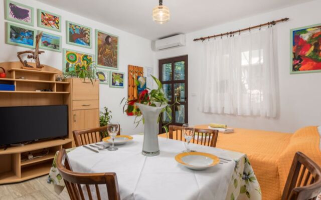 Apartment Sandalj Pomarkku 41305