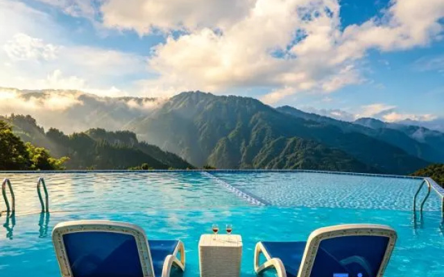 BEAUTIFUL • JOURNEY Cloud Sea Sunset Panoramic Resort Hotel (Longji Terraced Fields Jinkeng Branch) – Pool – Guilin