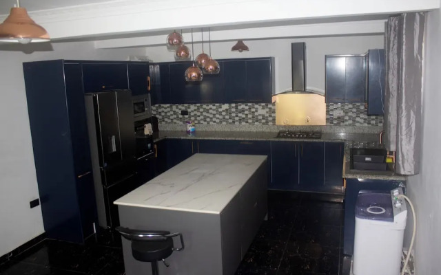 Exclusive Villa in 5 Hideout East Legon