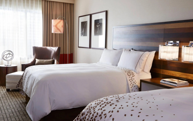 Renaissance Austin Hotel