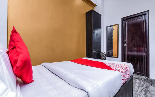 OYO 22321 Nitin Palace Guest House