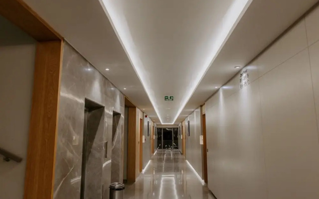 Floating deck resort