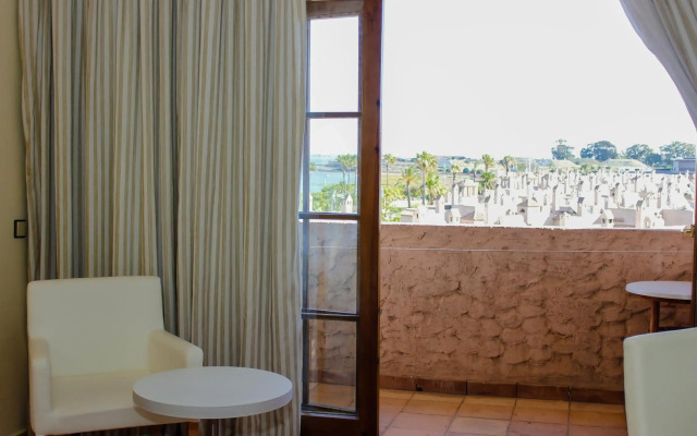 Hotel Bahía Sur