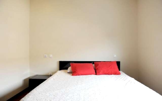 Apartment with 3 Bedrooms in São Félix Da Marinha, with Furnished Terrace And Wifi - 500 M From the Beach