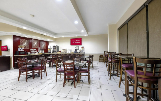 Red Roof Inn & Suites Jacksonville, NC