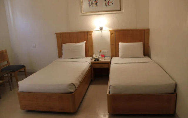 FabHotel Srujana Inn