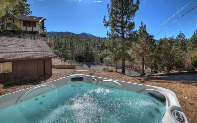 Yosemite Pines Cabin - Sleeps 8