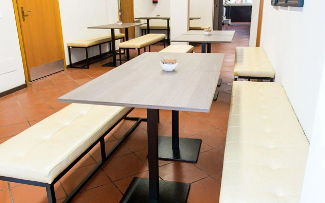 Student's Hostel Estense