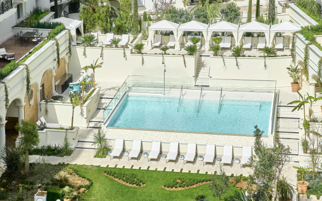 Carlton Cannes, a Regent Hotel