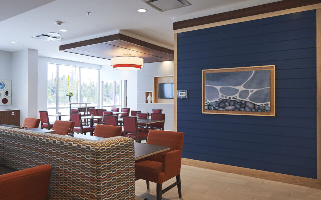 Holiday Inn Express & Suites St John's Airport by IHG
