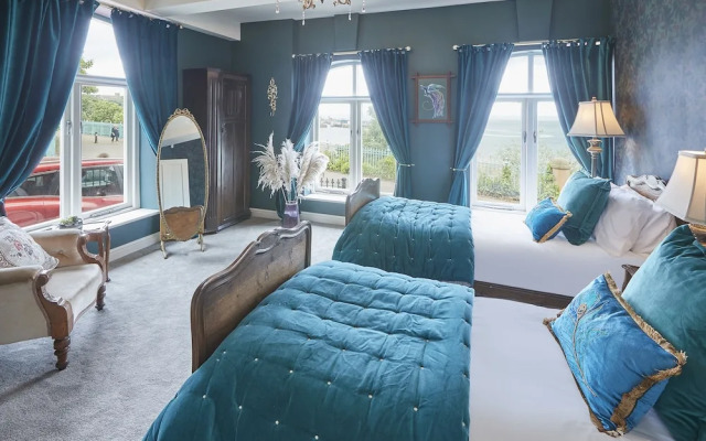 The Spa Chalet - Sea Views Pool Spa Gym