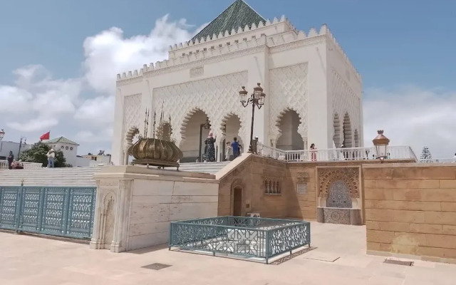 " Apartment Central Luxurious Hassan Mausoleum Tower -"