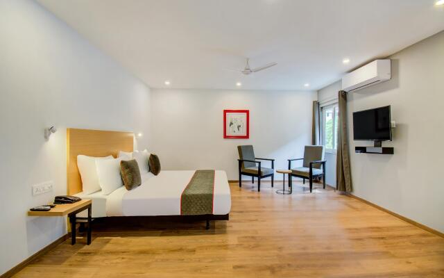 OYO Townhouse 165 Netaji Road