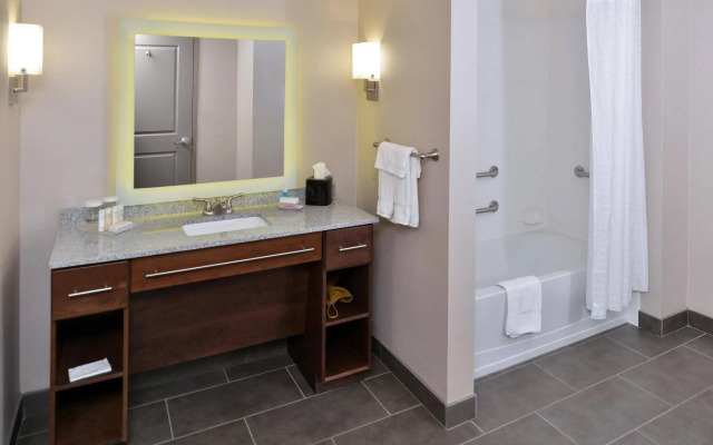 Homewood Suites By Hilton Cincinnati Mason