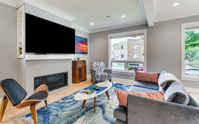 Game Room, Deck & Yard: Chicago Home