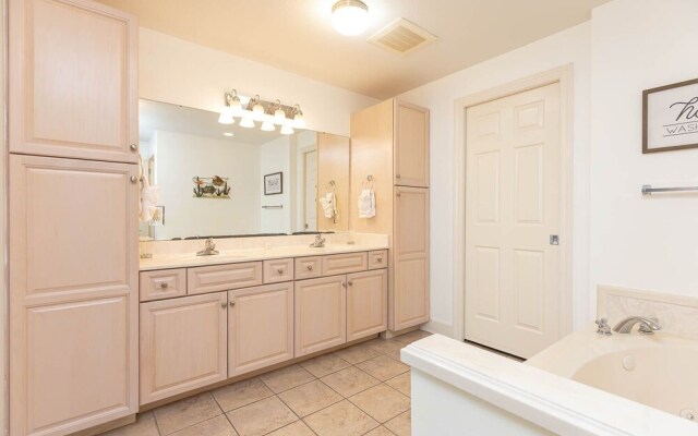 Phoenix Ix 1105 3 Bedroom Condo