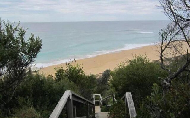 The Lakes Beachfront Holiday Retreat