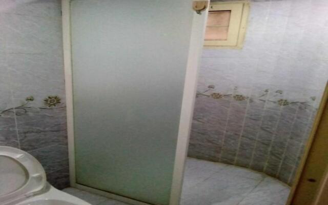 OYO 640 Home Furnished 3-Bedroom Apartment