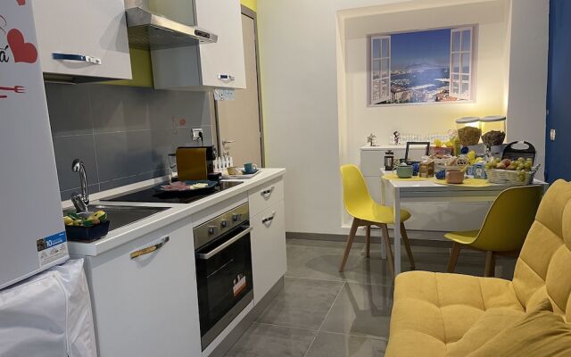 Apartment 200 m From Piazza del Plebiscito
