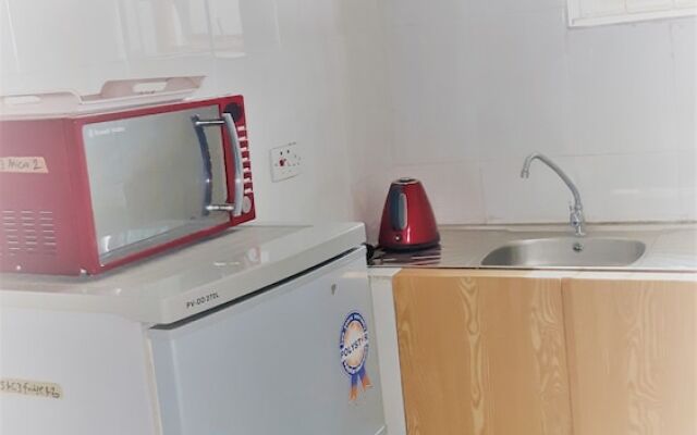 Glorious Hotel & Suites