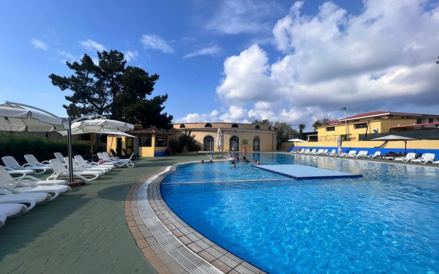 Villaggio Green Garden Club