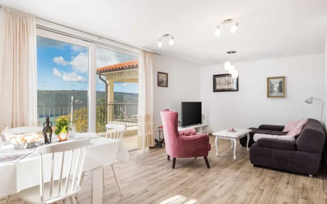 Wonderful Labin Villa With Private Pool and Sea Views