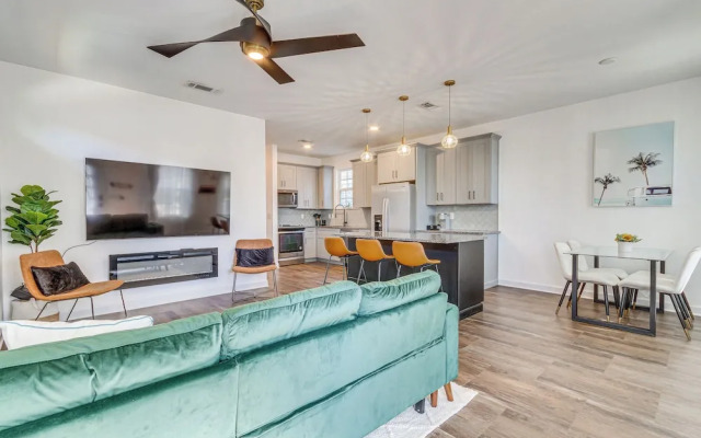 Modern Pensacola Vacation Home w/ Private Pool!