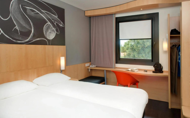 Hipotel Paris Belgrand Marie 20ème