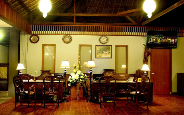 Grand Royal BIL Hotel