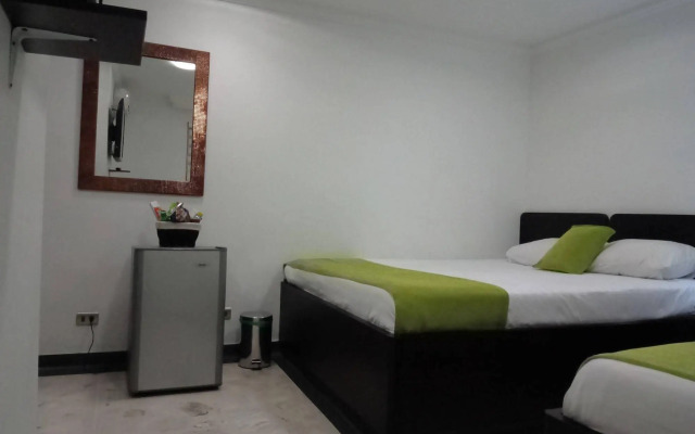 Hotel Calasanz Real