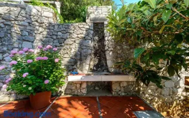 Two Palms Villa