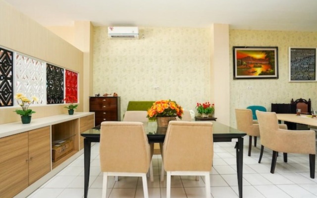 Kupang Gunung Homestay Syariah near Islamic Center Surabaya