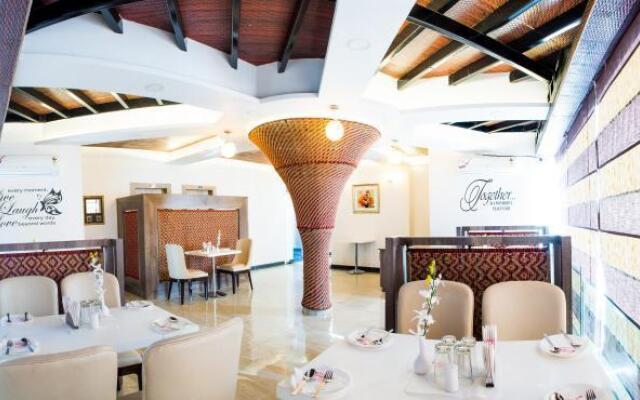 OYO Flagship 23530 Smriti Star Hotel