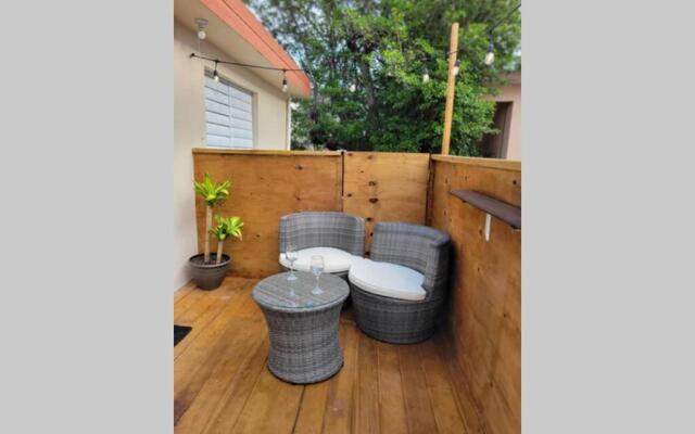 Relaxing Tropical Studio