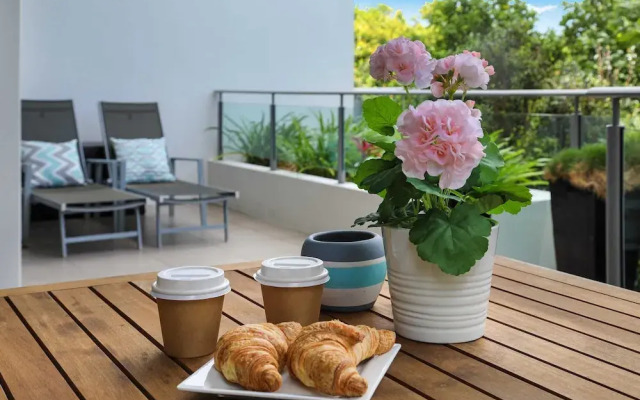 Top 1 Sunshine Beach Family Retreat