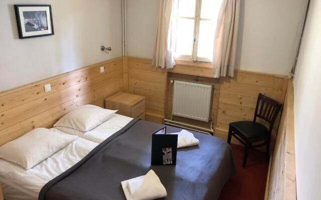 Klubhotel Le Refuge by Skinetworks