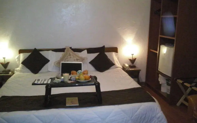 Hotel Quinta Paredes Inn