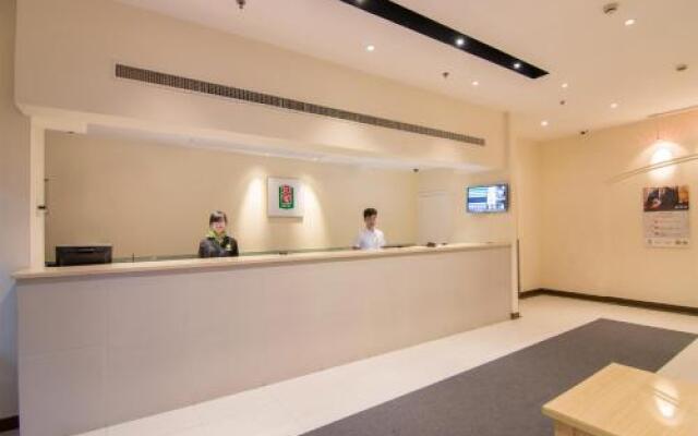 Motel168 Xu Jia Hui Road Inn