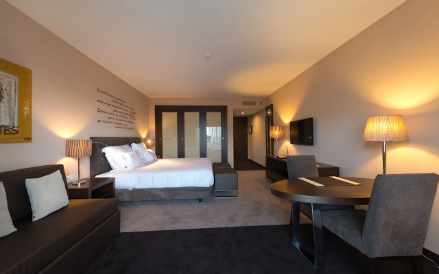 Отель Vila Gale Collection Palacio dos Arcos