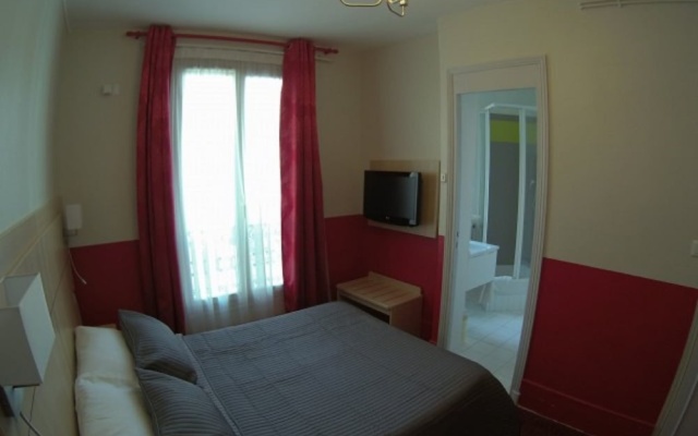 Standard Double room (full double bed)