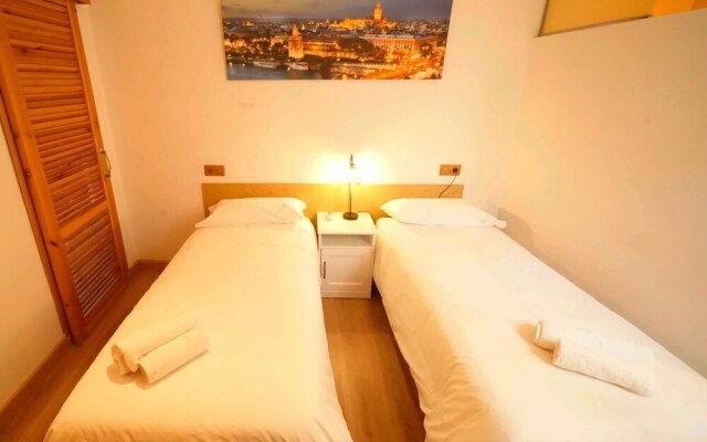 RentalSevilla Ático Soleado con terraza junto a la Alameda