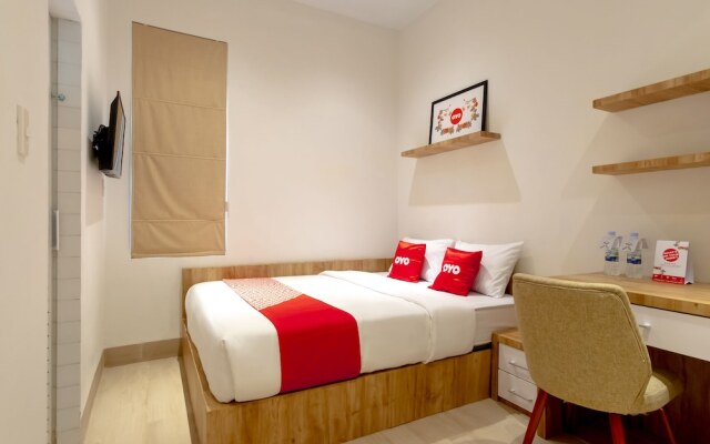 OYO 1476 Asoka Family Residence