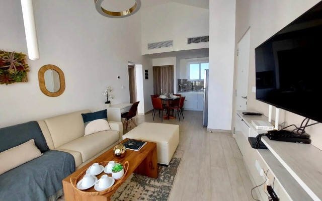 Unique Pool & Golf view retreat 1BR at Cana Pearl