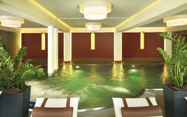 Hotel Alpendorf