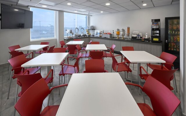 City Express Junior Guadalajara Periférico Sur