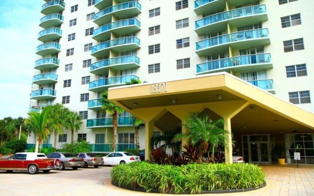 Large 1 Bedroom Bay View Apartment Or610