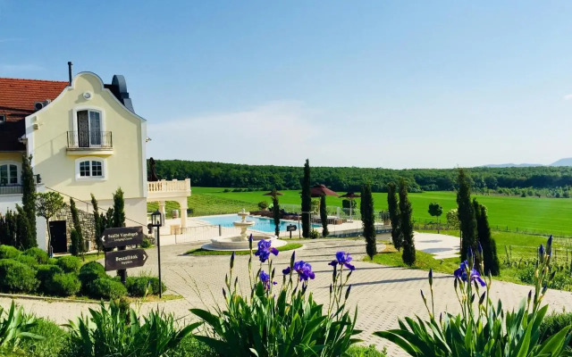 Liszkay Vineyard Estate