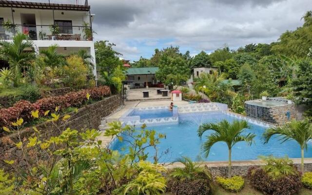 Casa de Robles Tanay Rizal