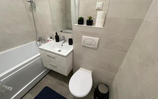 Lazar Towers Studios & Apartments near Palas