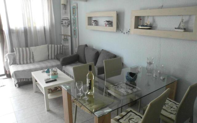 Modern Apartment 100m. from the Sea